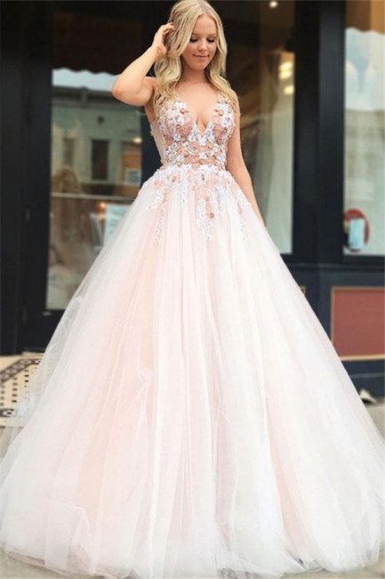 Straps V-neck A-line Appliques Tulle Puffy Prom Dresses