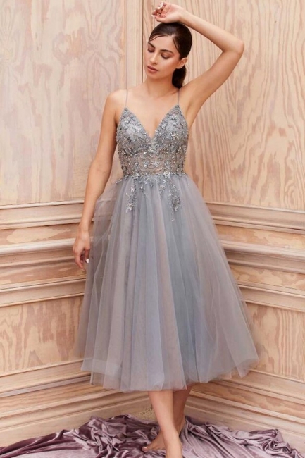 Chic Spaghetti Straps V-neck Tea-length Tulle A-Line Prom Dress With Lace Appliques