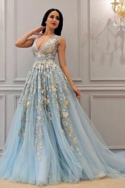 Elegant Deep V-neck Wide Straps Tulle A-Line Prom Dress With Floral Lace