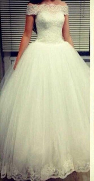 Lace Off the Shoulder Short Sleeves Elegant Ball Gown Wedding Dresses