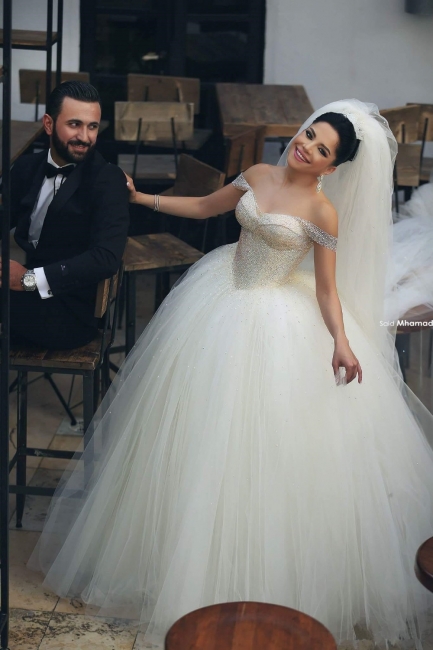 Off the Shoulder Beaded Arabic Romantic Ball Gown Wedding Dresses