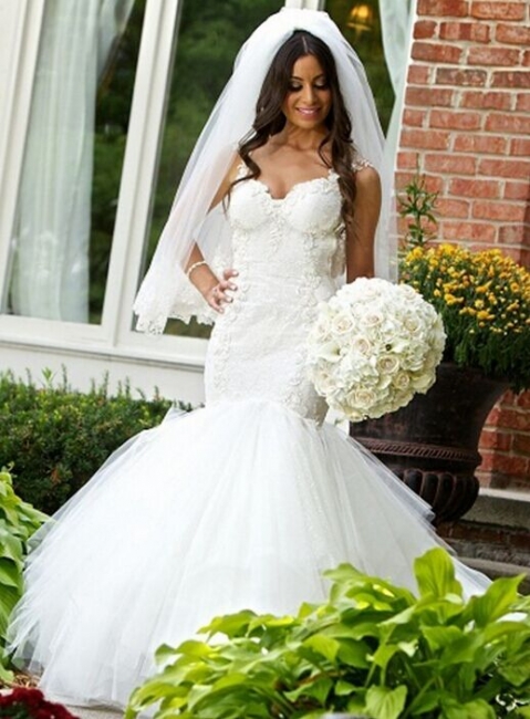 New Straps Lace Applique Fit and Flare Wedding Dresses Tulle Court Train Elegant Bridal Gowns