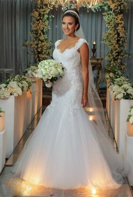 Elegant Lace Mermaid Floor Length Open Back Bridal Gowns Wedding Dress