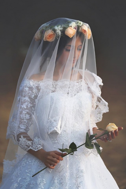 Lace A-line Wedding Dresses Off the Shoulder Half Long Sleeves Vintage Bridal Gowns