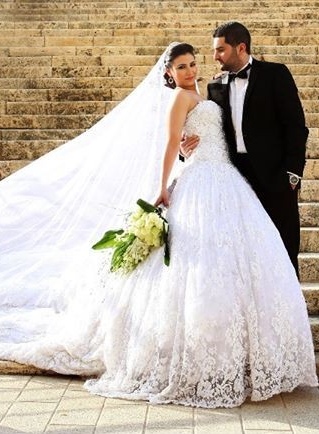 Lace Beaded Princess Ball Gown Wedding Dresses Sweetheart Princess Chapel Train Bridal Gowns