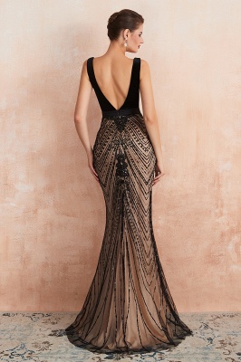 Elegant Sleeveless V-neck Fit and Flare Black Prom Dresses_7