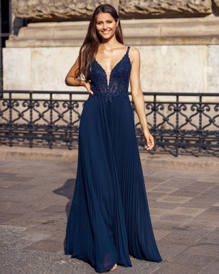 A-line Spaghetti Straps V-neck Appliques Floor-length Prom Dress With Ruffles_4