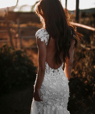 Elegant Deep V-neck Appliques Lace Backless Long Mermaid Wedding Dress_5