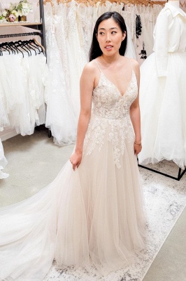 Beautiful A-Line Tulle Deep V-neck Spaghetti Straps Backless Appliques Lace Train Wedding Dress_1