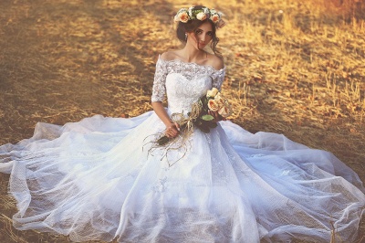 Lace A-line Wedding Dresses Off the Shoulder Half Long Sleeves Vintage Bridal Gowns_3